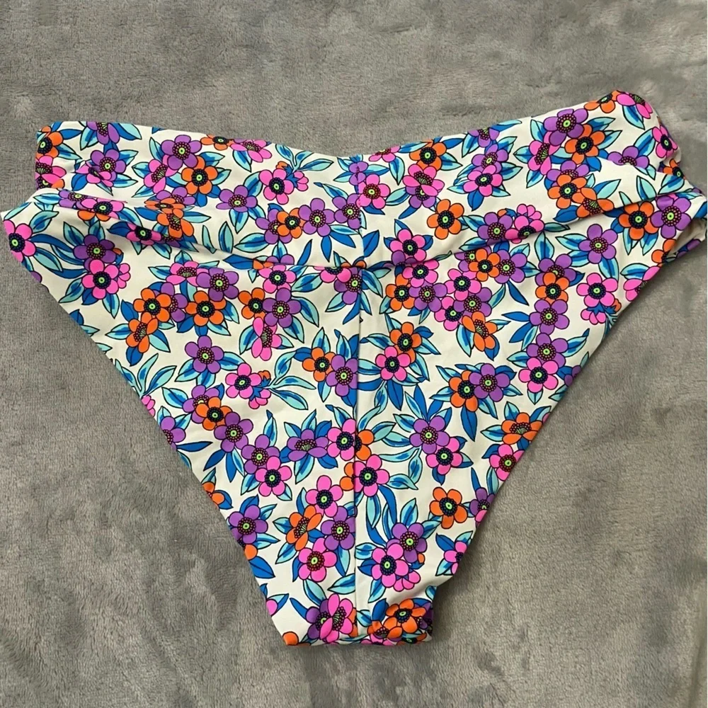 New! Frankie’s Bikinis Nick Bikini bottoms flower farm 24248